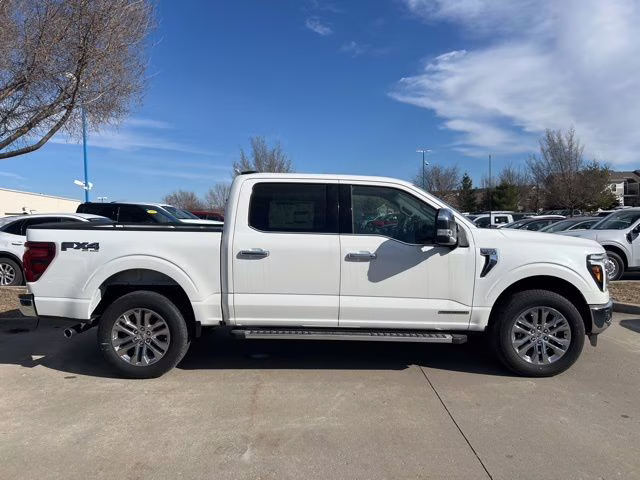 2025 White Metallic Ford F-150 Lariat 4X4 Truck