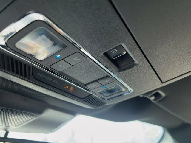 2025 White Metallic Ford F-150 Lariat 4X4 Truck