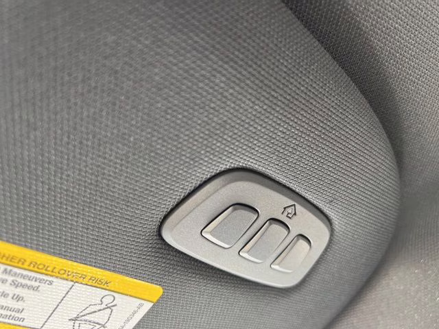 2025 White Metallic Ford F-150 Lariat 4X4 Truck