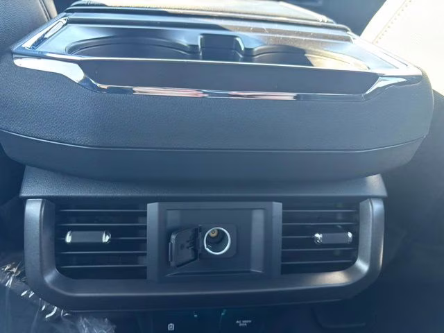 2025 Silver Metallic Ford F-150 Lariat 4X4 Truck