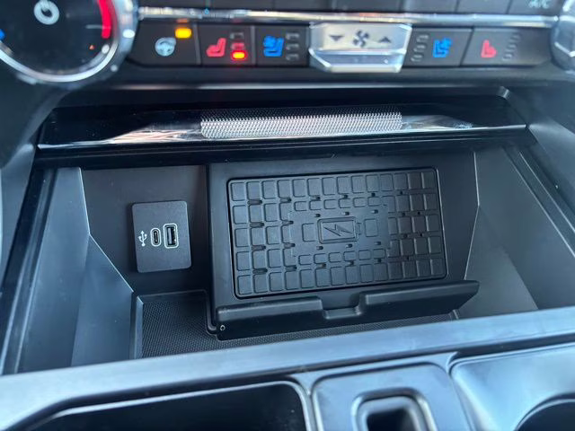 2025 Silver Metallic Ford F-150 Lariat 4X4 Truck