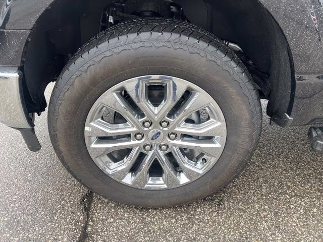 2025 Black Metallic Ford F-150 Lariat 4X4 Truck