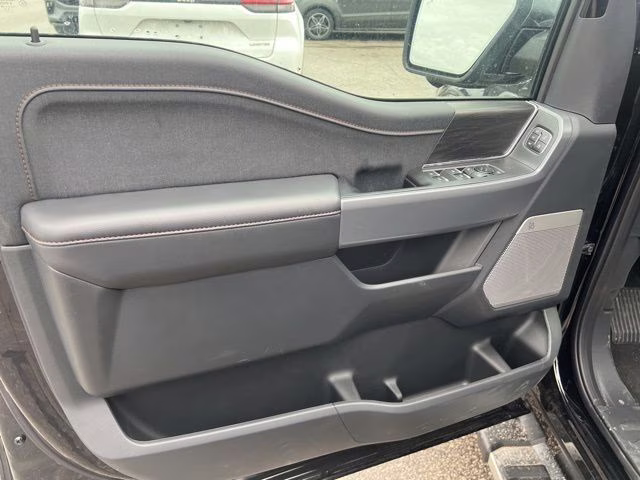 2025 Black Metallic Ford F-150 Lariat 4X4 Truck