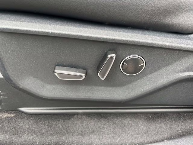 2025 Black Metallic Ford F-150 Lariat 4X4 Truck