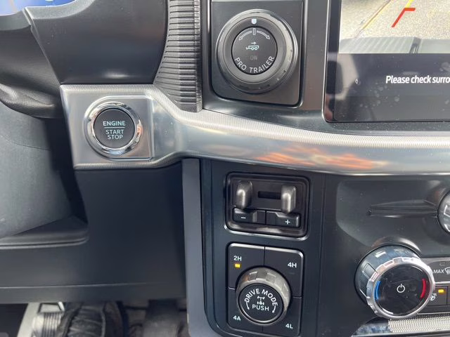 2025 Black Metallic Ford F-150 Lariat 4X4 Truck