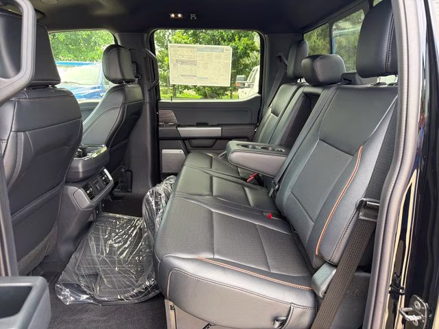 2025 Black Metallic Ford F-150 Lariat 4X4 Truck