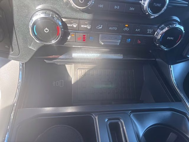 2025 Black Metallic Ford F-150 Lariat 4X4 Truck