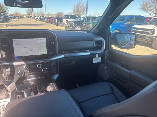 2025 Black Metallic Ford F-150 Lariat 4X4 Truck