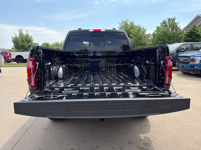 2025 Black Metallic Ford F-150 Lariat 4X4 Truck