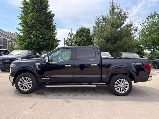 2025 Black Metallic Ford F-150 Lariat 4X4 Truck