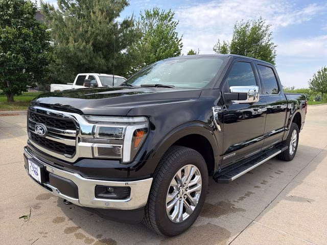 2025 Black Metallic Ford F-150 Lariat 4X4 Truck