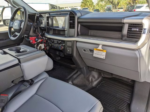 2026 Oxford White Ford Super Duty F-350 SRW XL 4X4 Truck