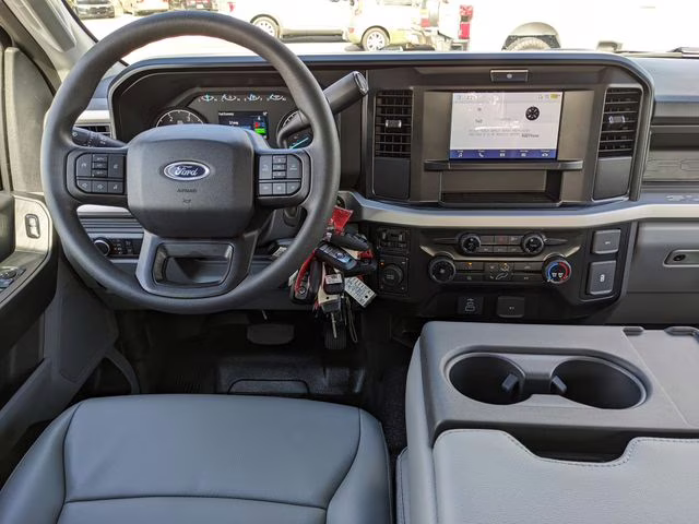 2026 Oxford White Ford Super Duty F-350 SRW XL 4X4 Truck