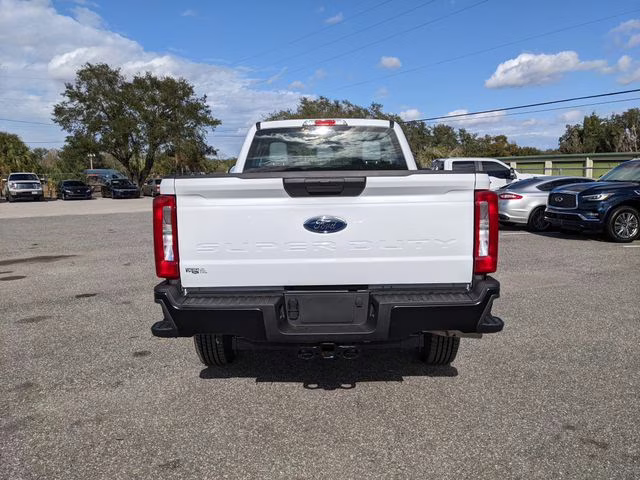 2026 Oxford White Ford Super Duty F-350 SRW XL 4X4 Truck