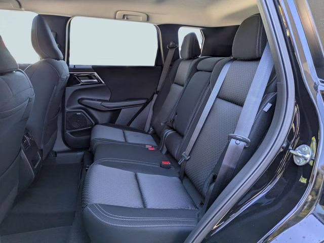 2026 Labrador Black Pearl Mitsubishi Outlander ES FWD SUV