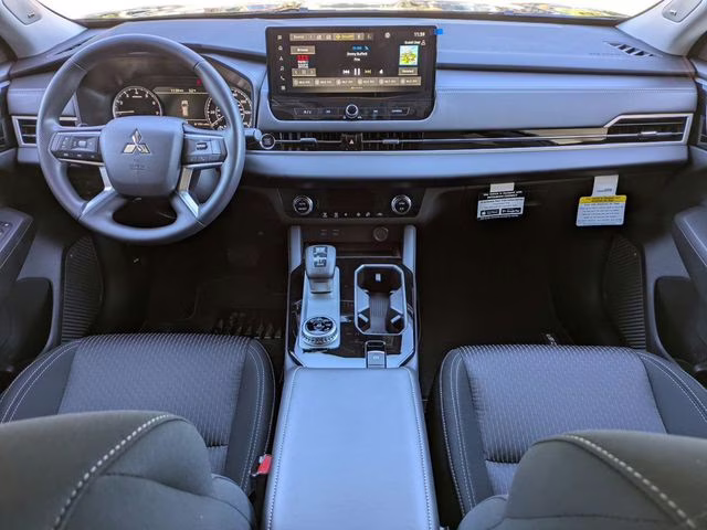 2026 Labrador Black Pearl Mitsubishi Outlander ES FWD SUV