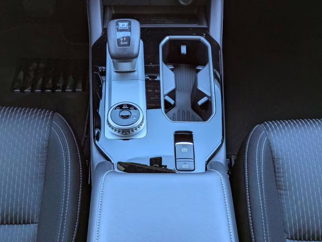 2026 Labrador Black Pearl Mitsubishi Outlander ES FWD SUV