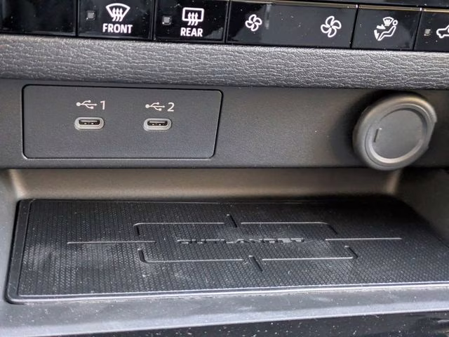 2026 Labrador Black Pearl Mitsubishi Outlander ES FWD SUV