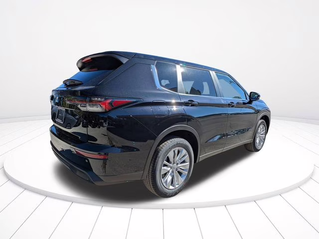 2026 Labrador Black Pearl Mitsubishi Outlander ES FWD SUV