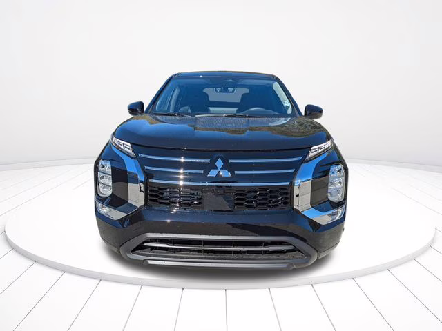 2026 Labrador Black Pearl Mitsubishi Outlander ES FWD SUV