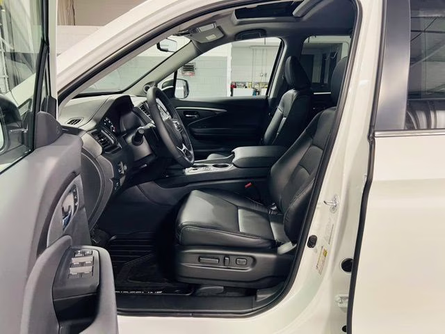 2026 Platinum White Honda Ridgeline RTL AWD Truck