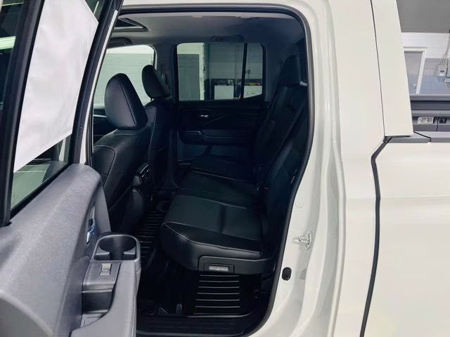 2026 Platinum White Honda Ridgeline RTL AWD Truck