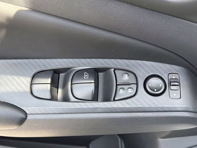 2025 Glacier White Nissan Altima 2.5 S FWD Sedan