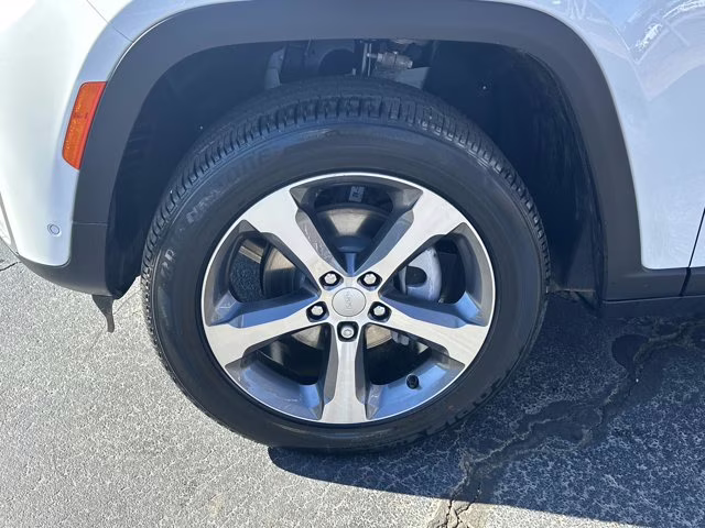 2026 Bright White Clearcoat Jeep Grand Cherokee Limited RWD SUV