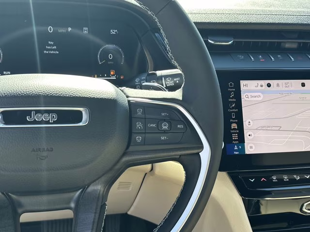 2026 Bright White Clearcoat Jeep Grand Cherokee Limited RWD SUV