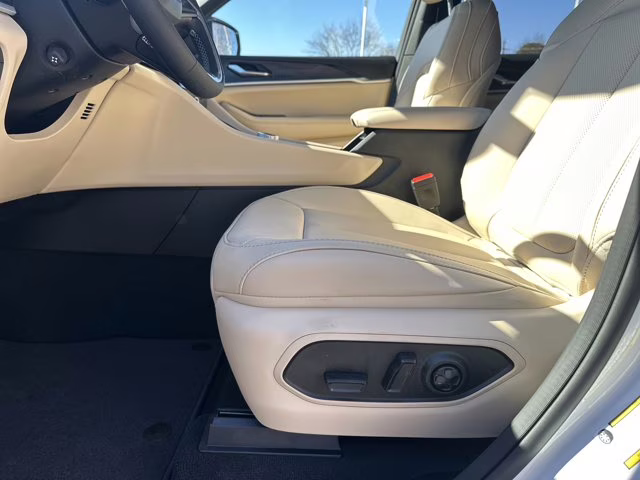 2026 Bright White Clearcoat Jeep Grand Cherokee Limited RWD SUV