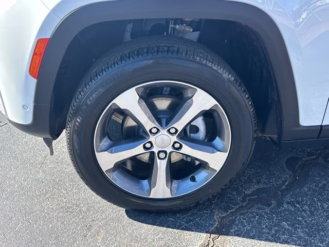 2026 Bright White Clearcoat Jeep Grand Cherokee Limited RWD SUV