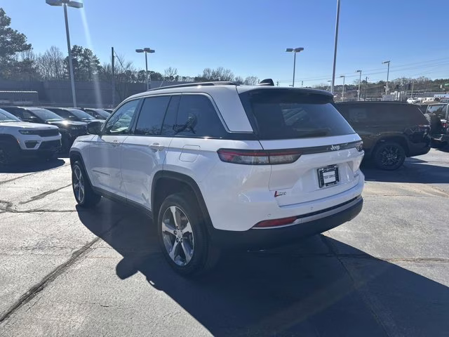 2026 Bright White Clearcoat Jeep Grand Cherokee Limited RWD SUV