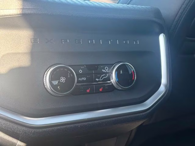 2026 Space Silver Metallic Ford Expedition Platinum 4X4 SUV