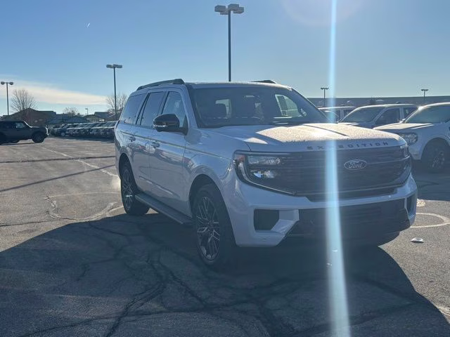 2026 Space Silver Metallic Ford Expedition Platinum 4X4 SUV