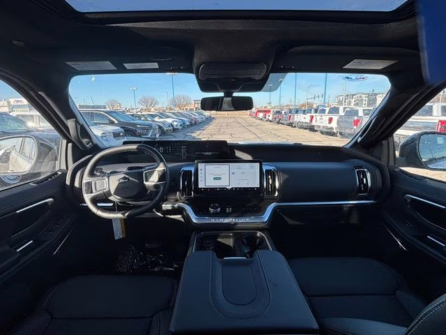 2026 Space Silver Metallic Ford Expedition Platinum 4X4 SUV