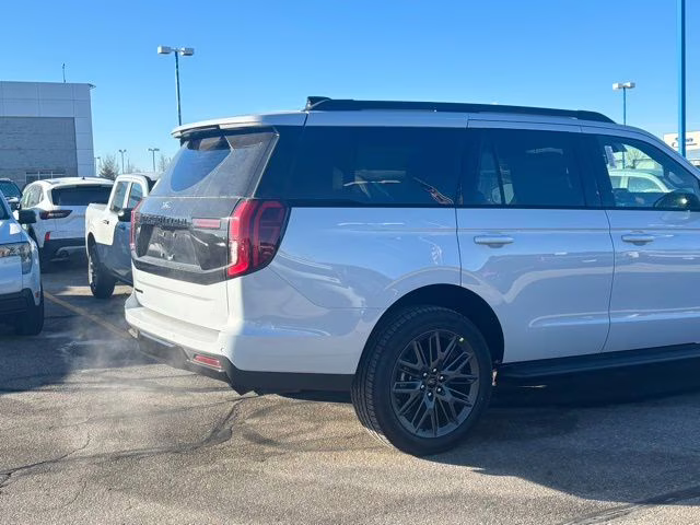 2026 Space Silver Metallic Ford Expedition Platinum 4X4 SUV