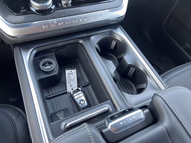 2026 Dark Matter Gray Metallic Ford Expedition Platinum 4X4 SUV