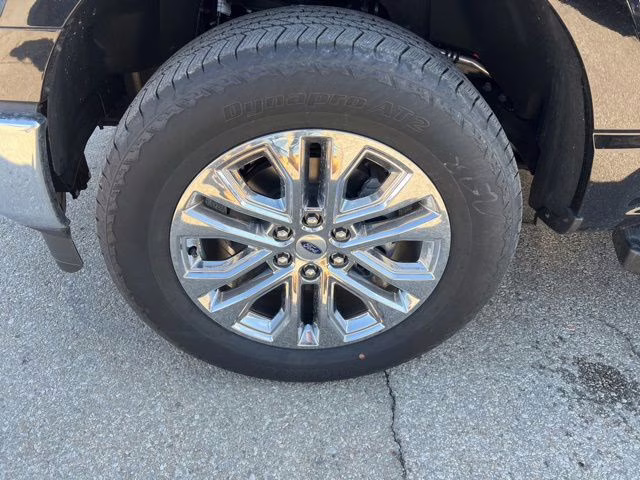 2025 Black Metallic Ford F-150 Lariat 4X4 Truck