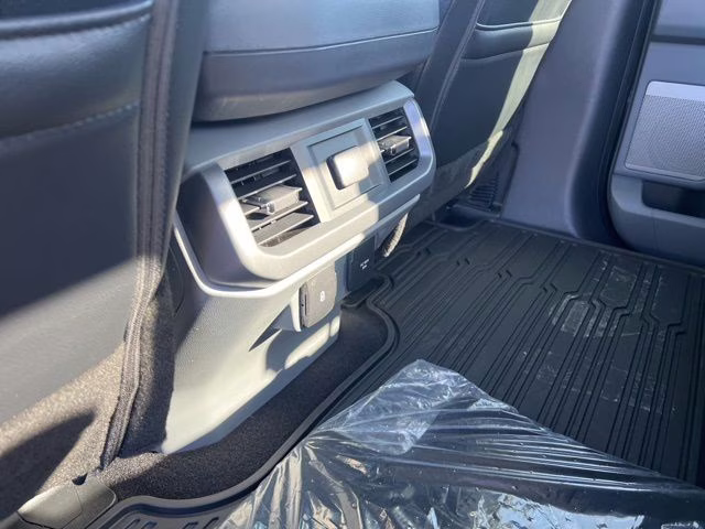 2025 Black Metallic Ford F-150 Lariat 4X4 Truck