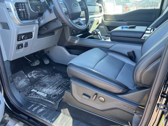 2025 Black Metallic Ford F-150 Lariat 4X4 Truck