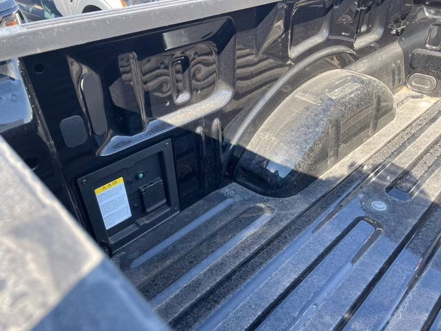 2025 Black Metallic Ford F-150 Lariat 4X4 Truck