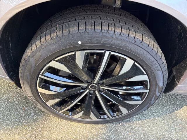 2026 Aurora Silver Volvo XC90 B6 Plus 7-Seater AWD SUV