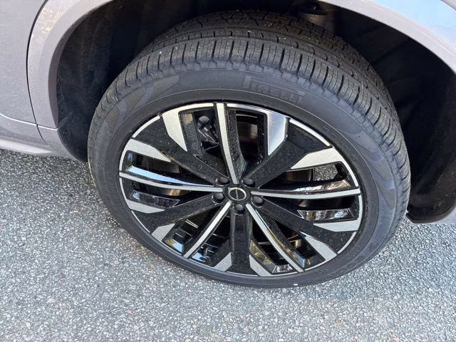 2026 Aurora Silver Volvo XC90 B6 Plus 7-Seater AWD SUV