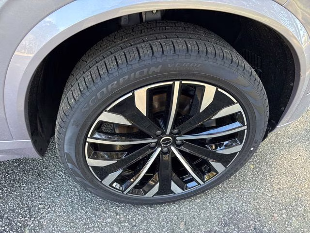 2026 Aurora Silver Volvo XC90 B6 Plus 7-Seater AWD SUV