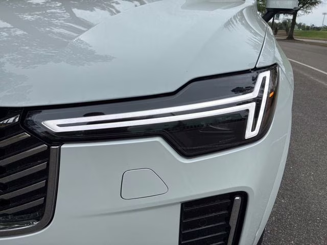 2026 Crystal White Volvo XC90 B6 Ultra 7-Seater AWD SUV