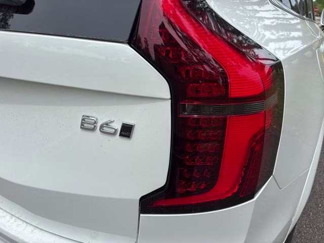 2026 Crystal White Volvo XC90 B6 Ultra 7-Seater AWD SUV