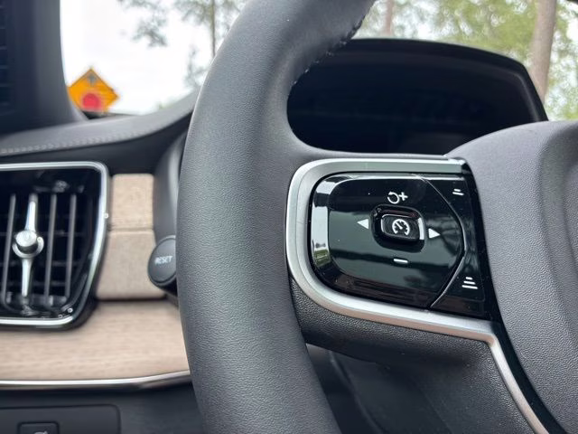 2026 Crystal White Volvo XC90 B6 Ultra 7-Seater AWD SUV