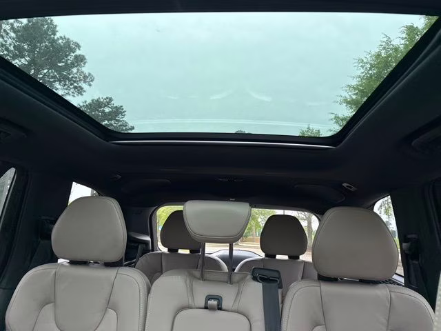 2026 Crystal White Volvo XC90 B6 Ultra 7-Seater AWD SUV