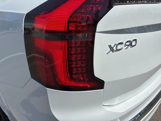 2026 Crystal White Volvo XC90 B6 Ultra 7-Seater AWD SUV