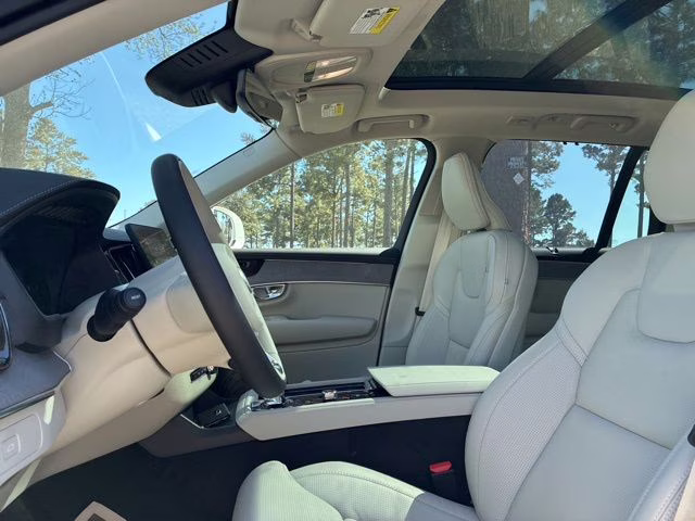 2026 Crystal White Volvo XC90 B6 Ultra 7-Seater AWD SUV